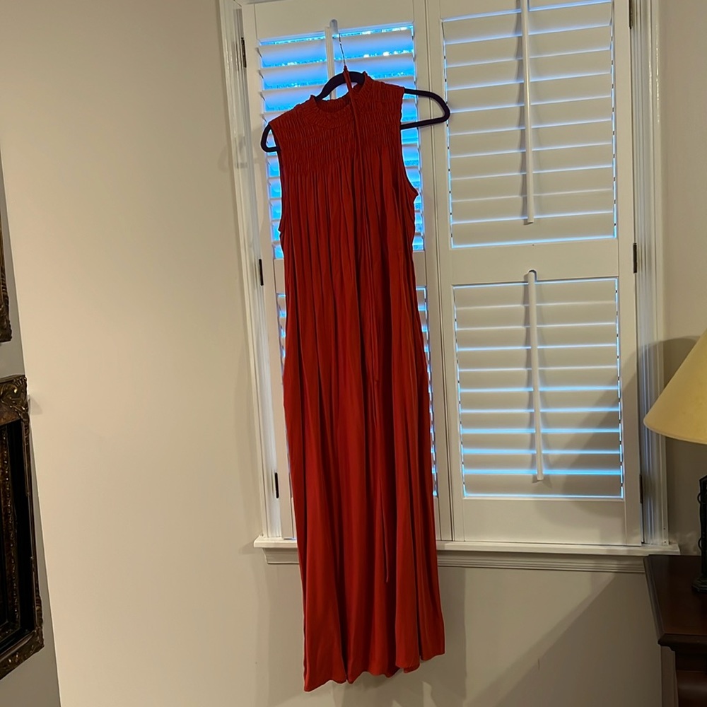 Maxi dress orange size medium. Plenty long for anyone I am 5’7”.